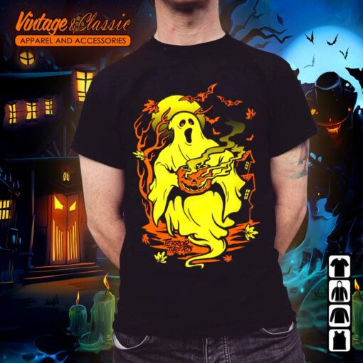 Vintage Halloween Costume – Ghostly and Bat Castle Tales T-Shirt