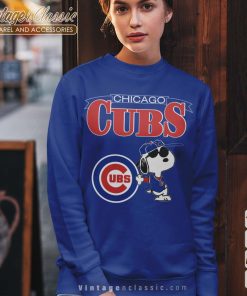 Chicago Cubs Snoopy Peanuts Blue Sweatshirt
