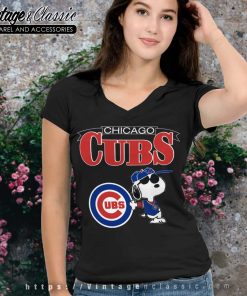 Chicago Cubs Snoopy Peanuts V Neck