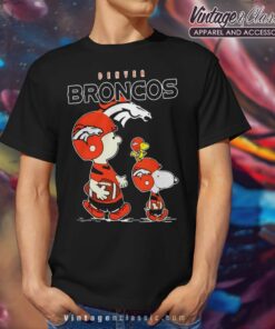 NFL Cincinnati Bengals Snoopy Charlie Brown Christmas Football Super Bowl  Sports T Shirt Christmas Gift