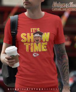 RED Chiefs Patrick Mahomes Showtime T-shirt YOUTH SMALL 