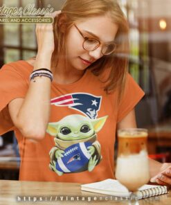 Baby Yoda Hugs New England Patriots Star Wars Women TShirt