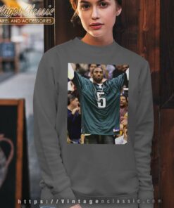 Kobe Bryant Wearing Philadelphia Eagles Jersey Sweatshirt