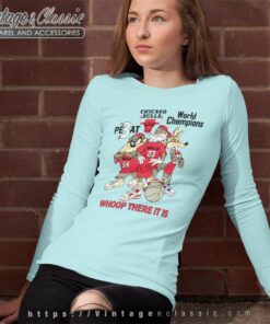 Looney Tunes Cartoon Chicago Bulls 3 Peat Long Sleeve Tee