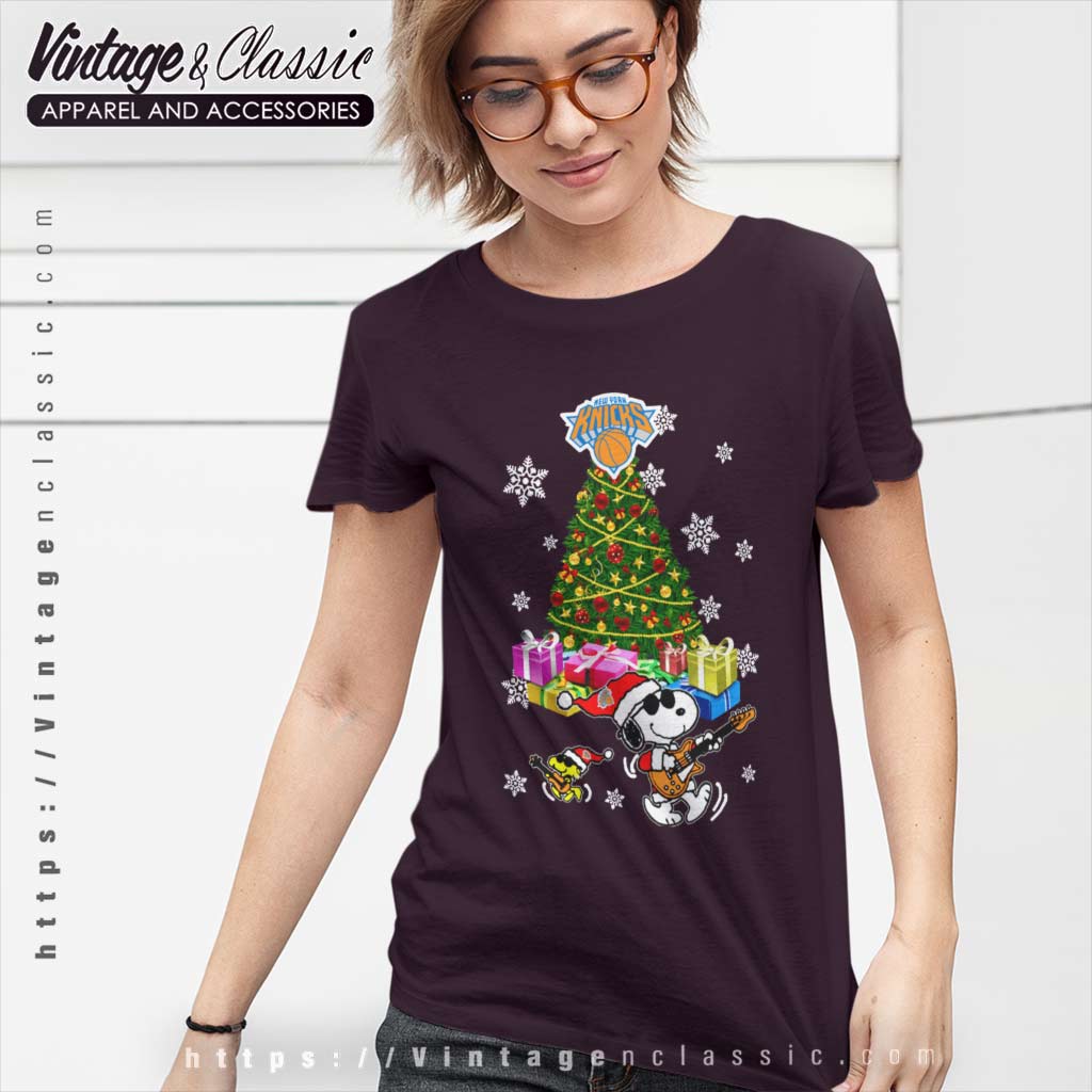 New York Knicks Merry Christmas Snoopy Shirt - High-Quality