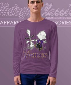 Snoopy And Charlie Brown Minnesota Vikings Long Sleeve Tee