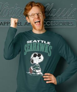 Snoopy Seattle Seahawks Nfl Long Sleeve Tee