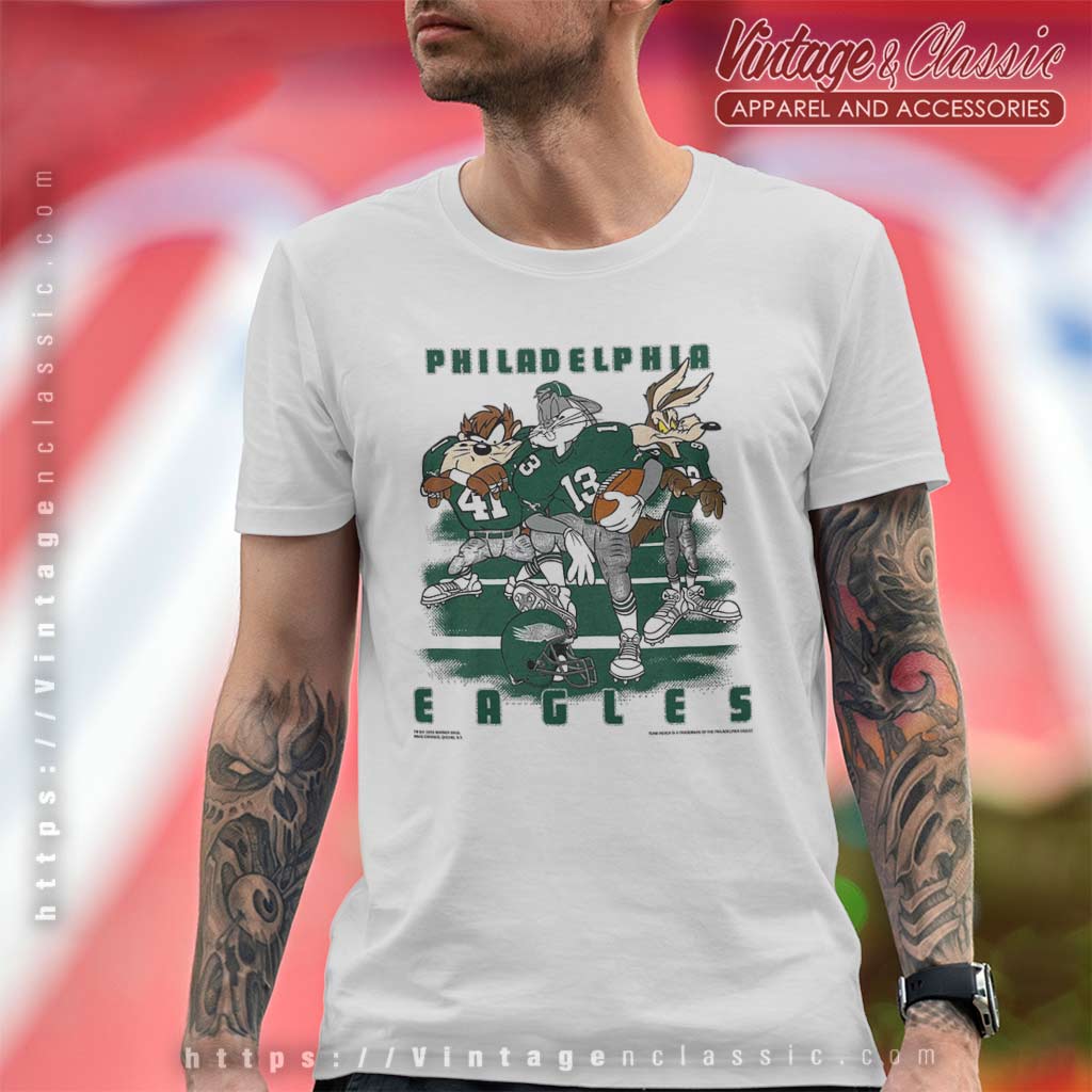 Philadelphia Eagles Looney Tunes Bugs Bunny Shirt - Vintagenclassic Tee