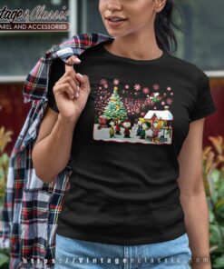 Snoopy And Friends Singing Around Christmas Women TShirt